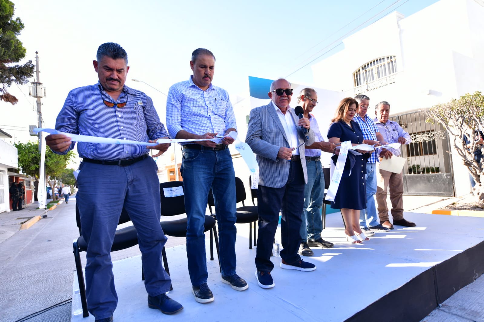 Químico Benitez se compromete a sacar adelante a Mazatlán llueve, truene o relampaguee