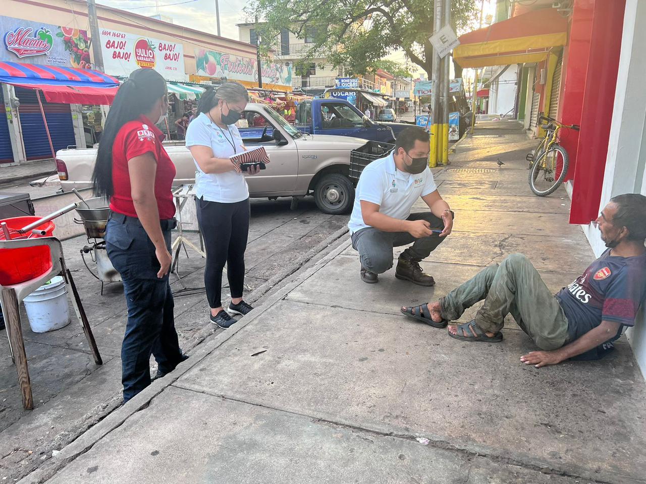 Sistema DIF Mazatlán atiende a persona en estado crítico de salud
