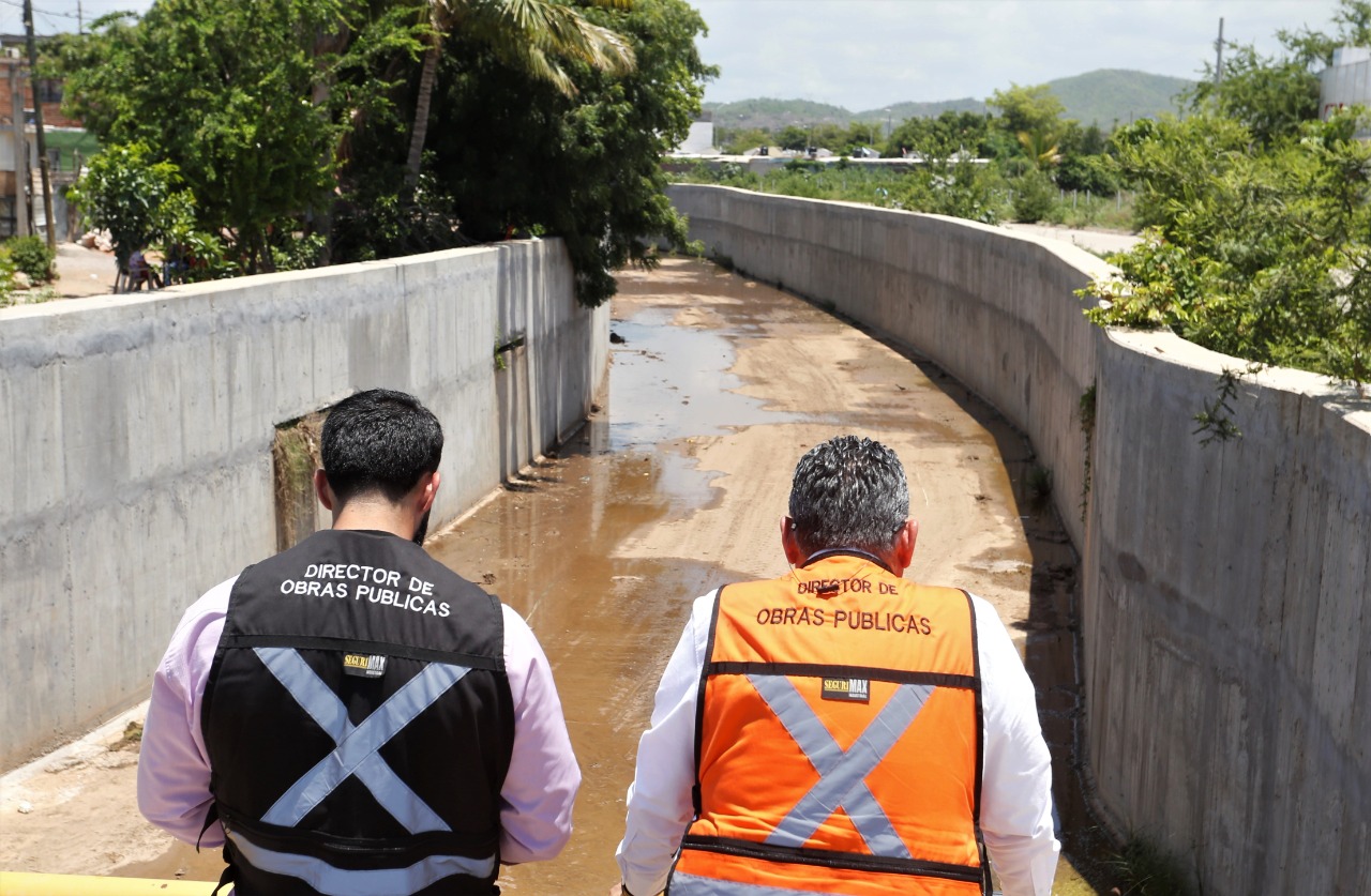 Obras Públicas mantiene activos los trabajos de canales