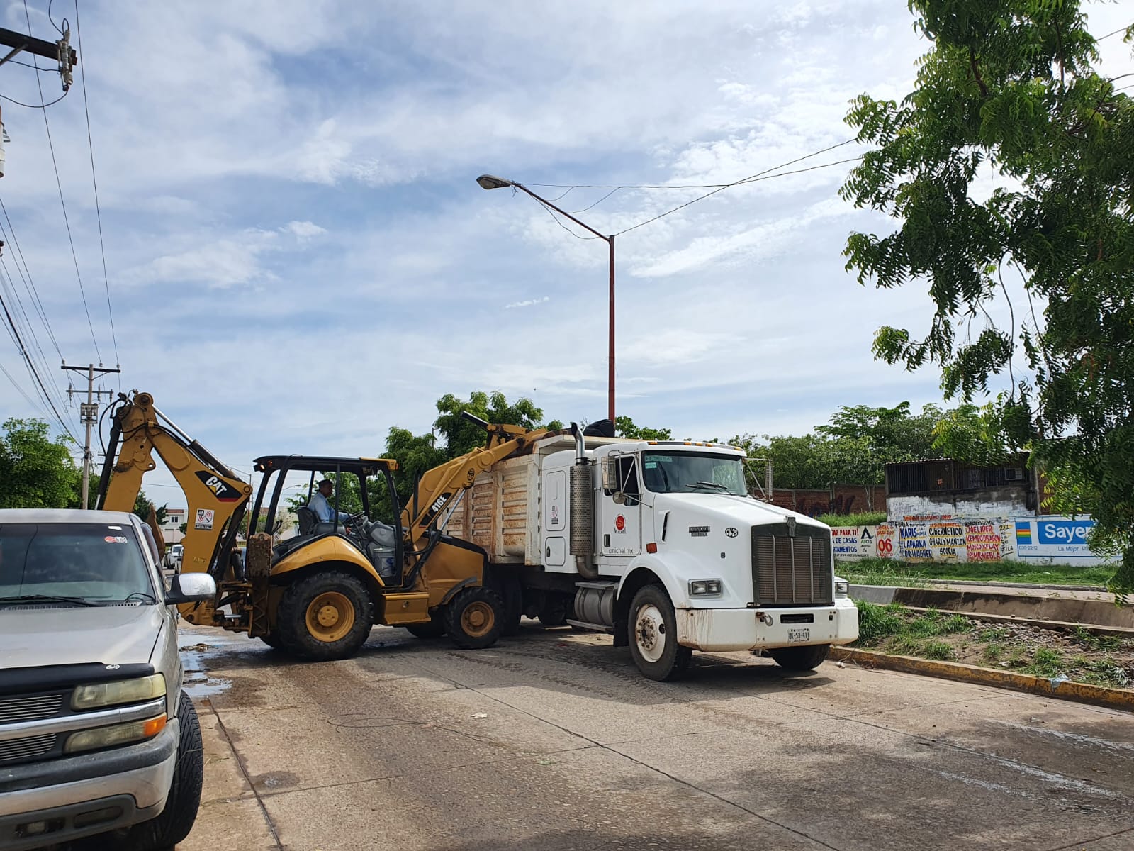 Obras públicas atiende afectación en canal del Alarcón, causado por lluvias