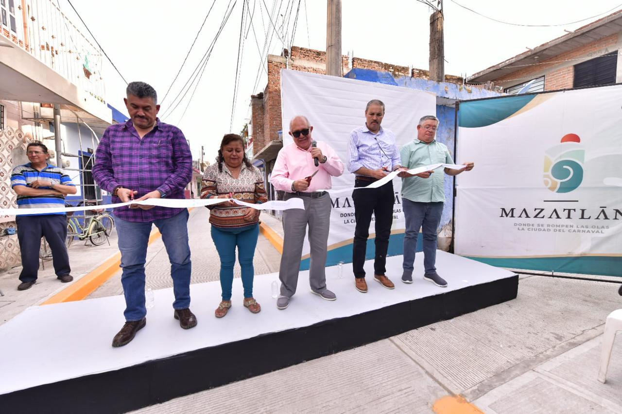 Inaugura Alcalde de Mazatlán ocho diferentes obras en beneficio de 5 mil habitantes