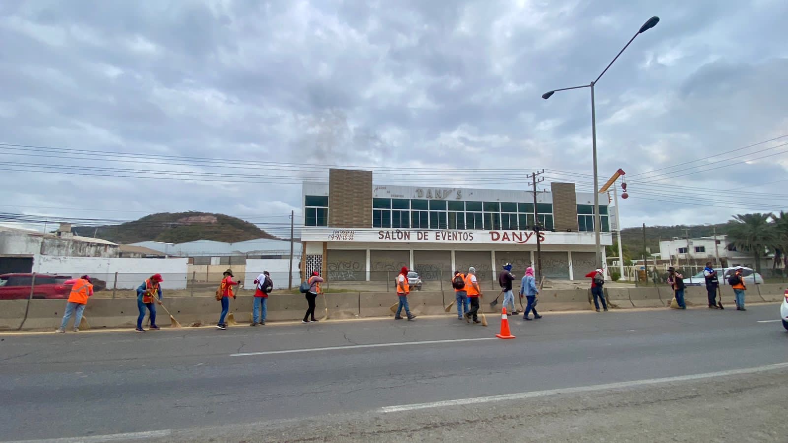 ASEO URBANO MANTIENE ACTIVAS JORNADAS DE LIMPIEZA EN ACCESOS A LA CIUDAD