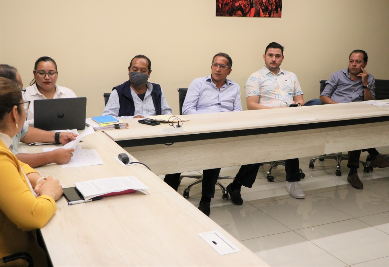 Inicia el proceso de licitación pública, para la adquisición de 15 camiones recolectores de basura.