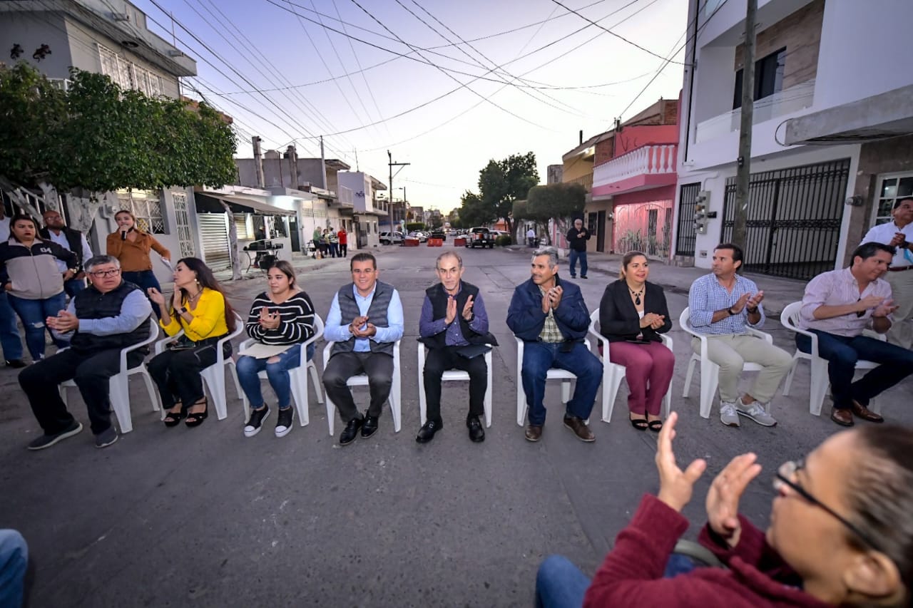 “Empresarios apoyan la reconversión del alumbrado Público, en gratitud por tanto que han recibido de Mazatlán”: José Gámez.