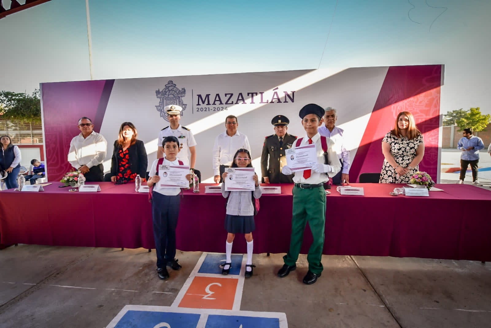 Gobierno Municipal realiza primer Lunes Cívico del año en la Primaria Simón Jiménez Cárdenas