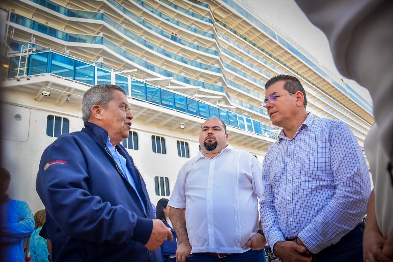 Buscan mejorar la movilidad e imagen de la zona que recorren los cruceristas, en Mazatlán