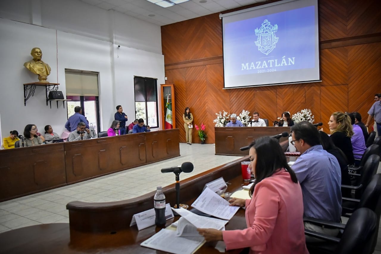 Aprueban ediles periodo para revalidación de licencias de alcohol.