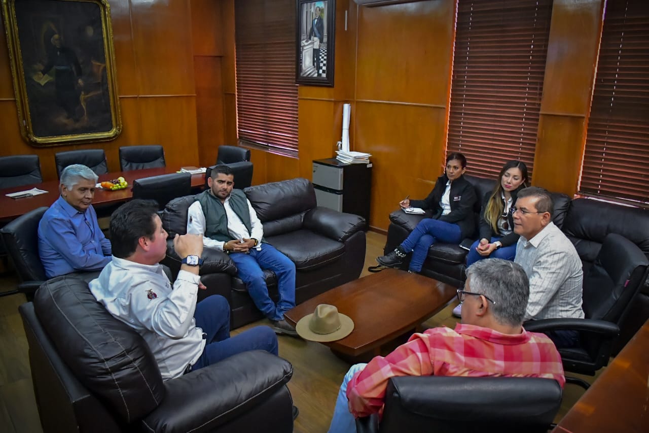 ISIFE asegura apoyo para planteles educativos de Mazatlán