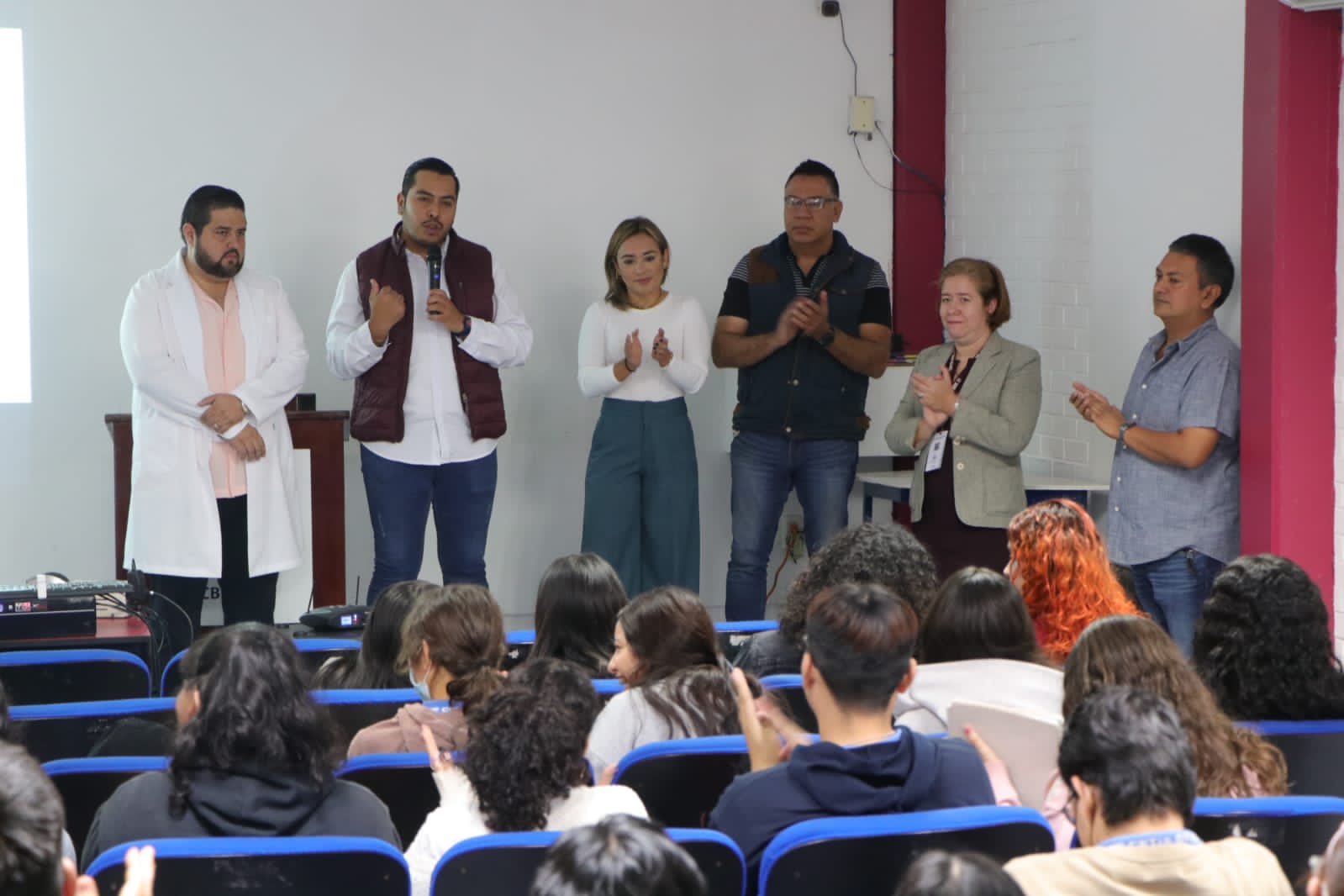 Realizan IMJU y UNEME jornada de prevención y atención al SIDA en el CBTIS 51