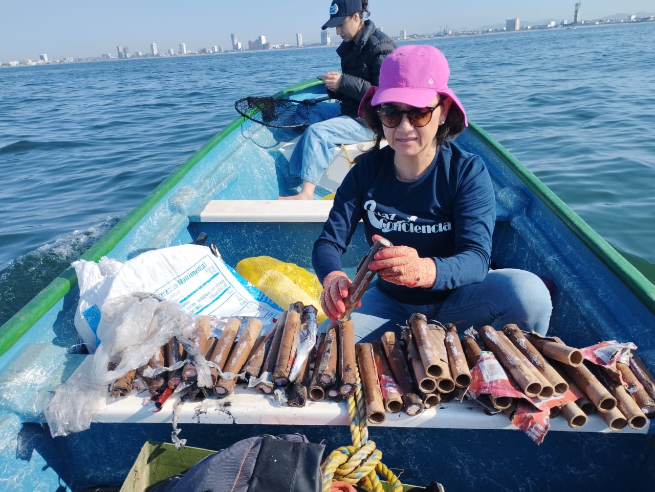 Se suman Operadora de Playas y Dirección de Ecología a limpieza en Olas Altas convocada por Maz ConCiencia