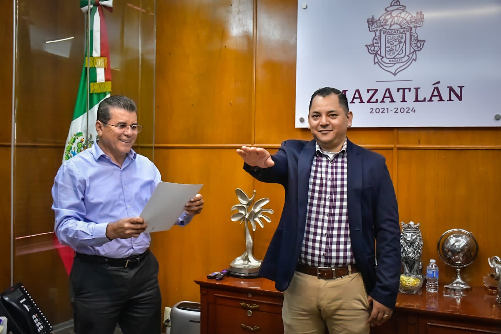 Valentín Soto Gallardo toma protesta como director de informática del Ayuntamiento.