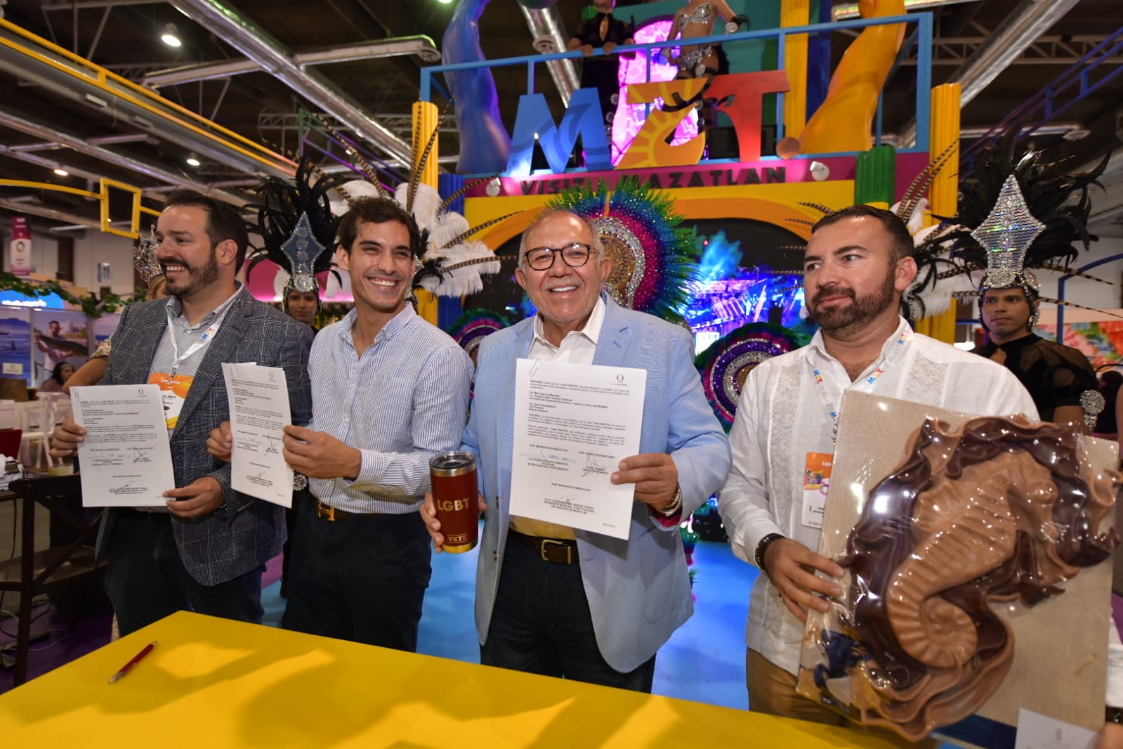 Gobierno Municipal va por más conectividad aérea para el puerto con Aeroméxico y TAR