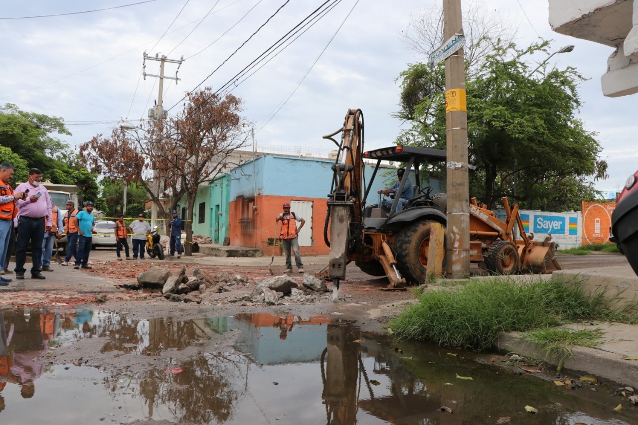 Obras Públicas atiende tramo de avenida Insurgentes afectado por lluvias