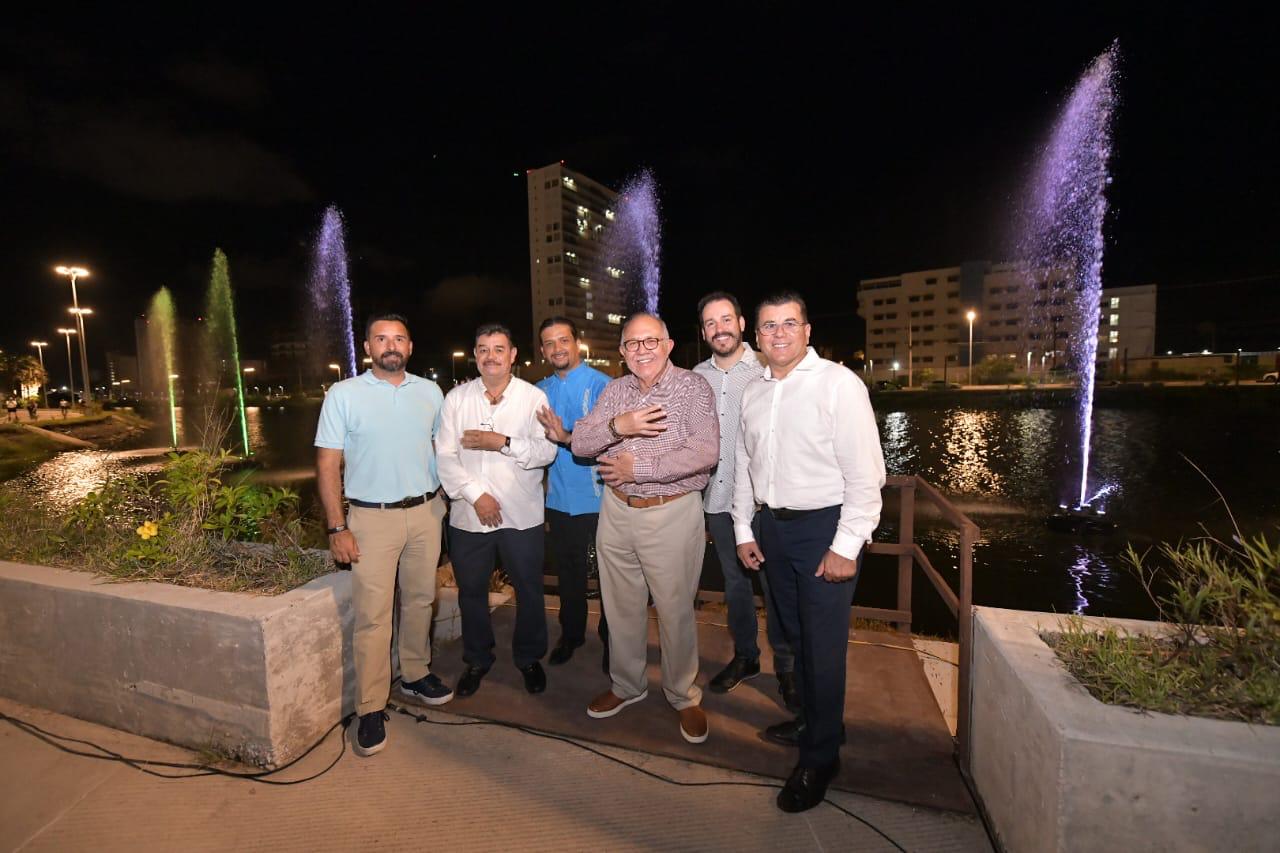 Inaugura Alcalde de Mazatlán “Reino Animal” y Fuentes Danzantes en el Parque Central