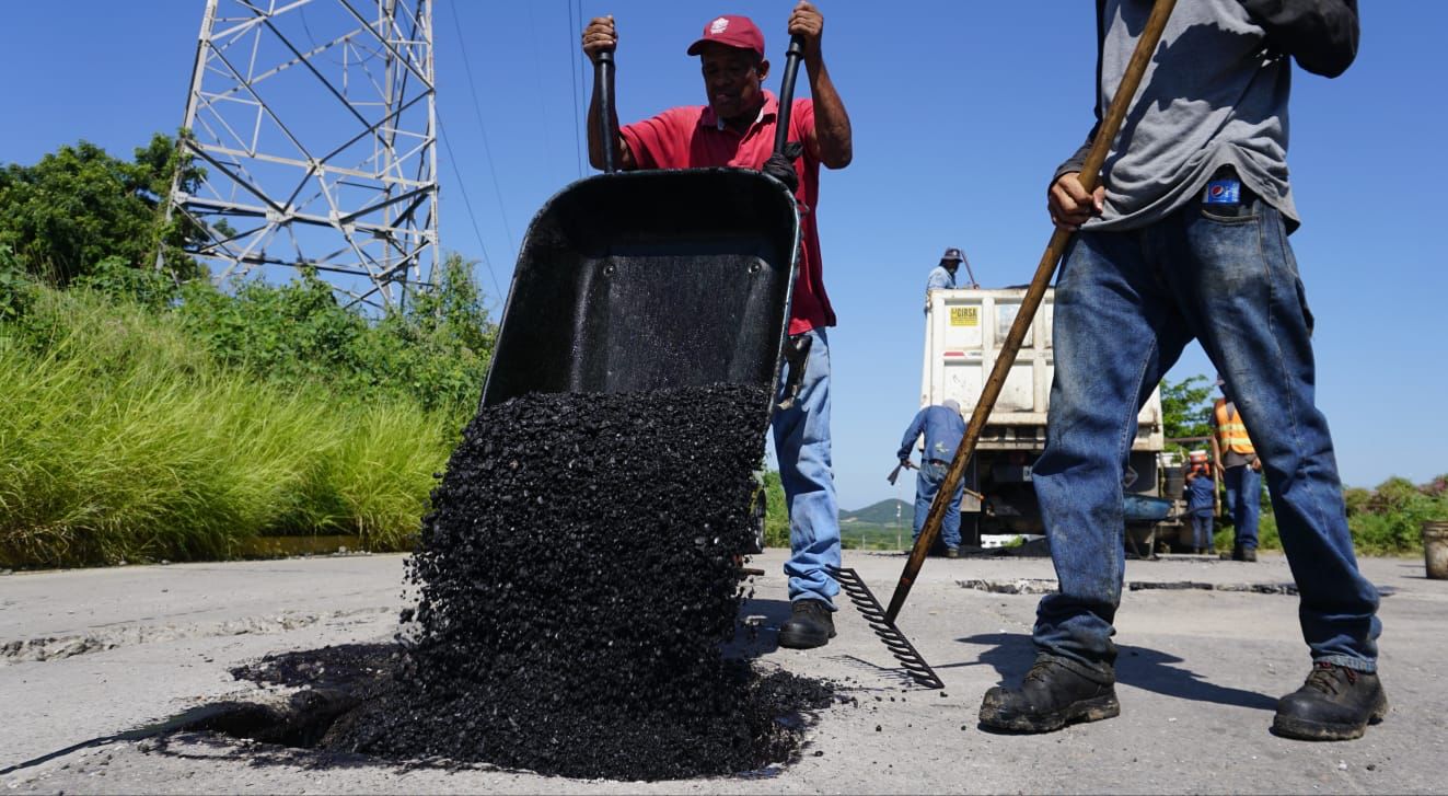 Obras públicas rehabilita diferentes avenidas para mejorar la circulación vial