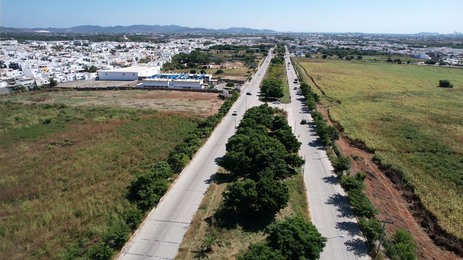Empresarios y gobierno trabajan de la mano intensamente para mejorar imagen, limpieza y seguridad en las principales vialidades del puerto*