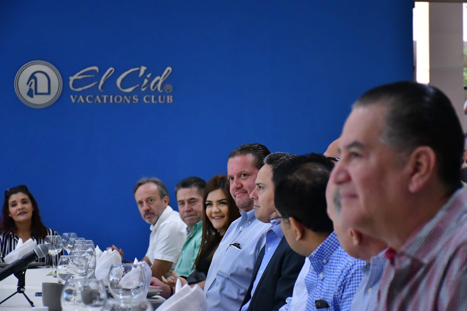 Trabajarán de la mano gobierno de Mazatlán y empresarios hoteleros para resolver la problemática que aqueja al sector*
