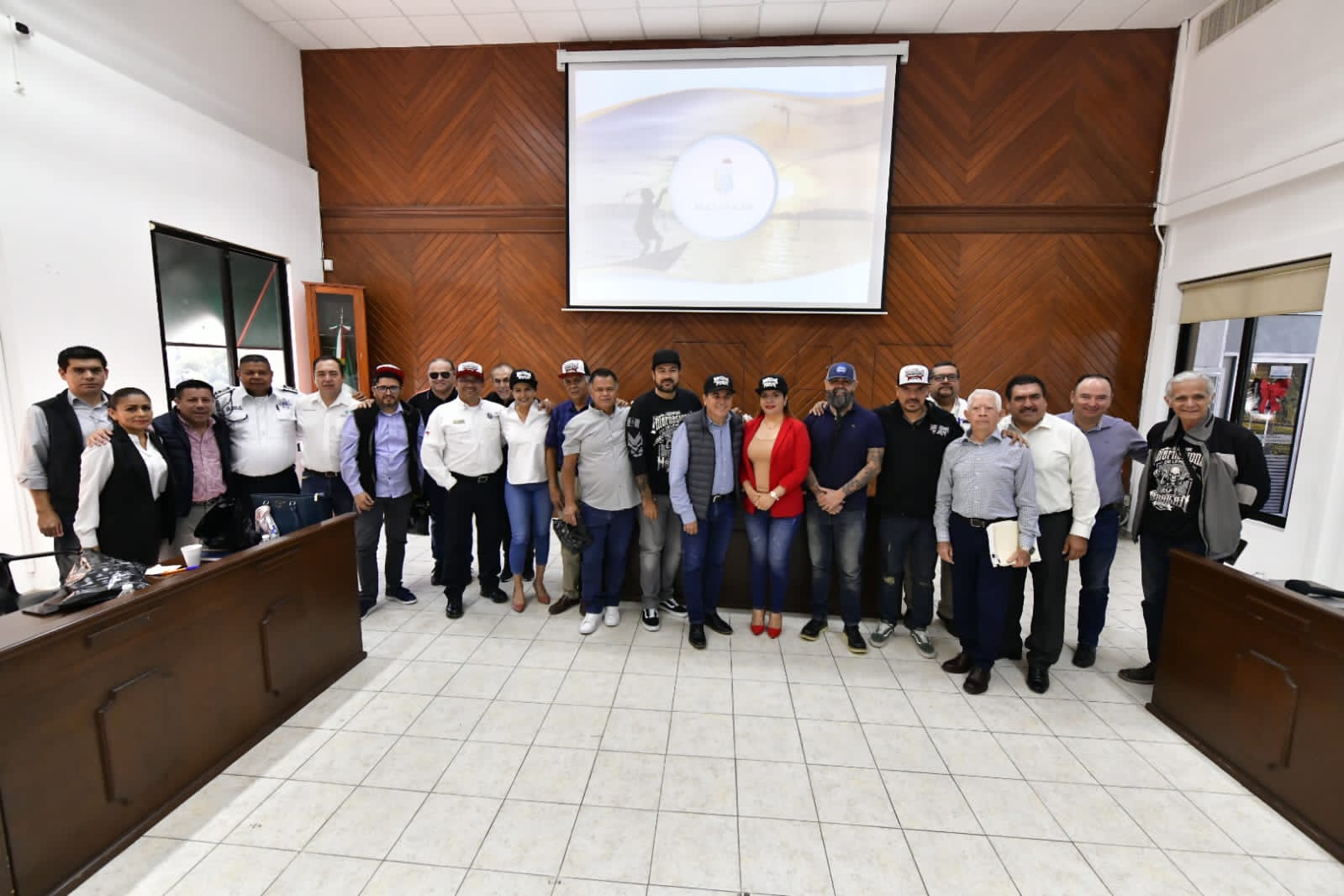 El Alcalde Edgar González Zatarain se reúne con integrantes del Consejo de la Semana Internacional de la Moto