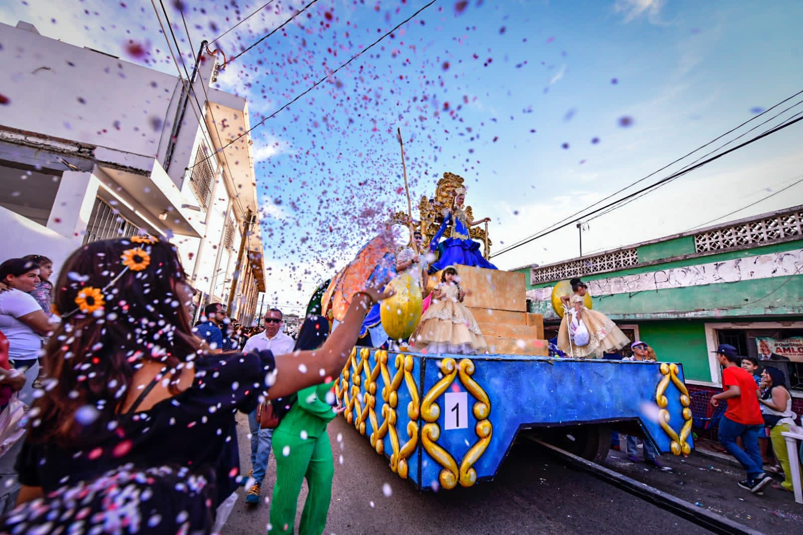 Villa Unión celebra con júbilo su carnaval “El que lo vive, lo goza”.