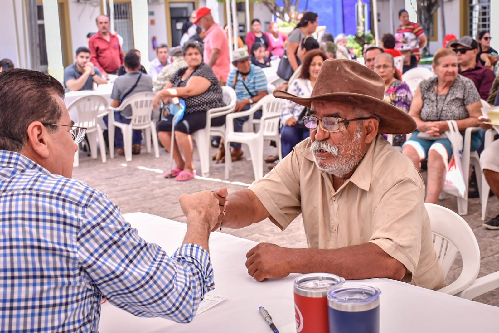 Más del 80% de las peticiones hechas en la audiencia pública “Escuchando a la gente” se atienden de inmediato