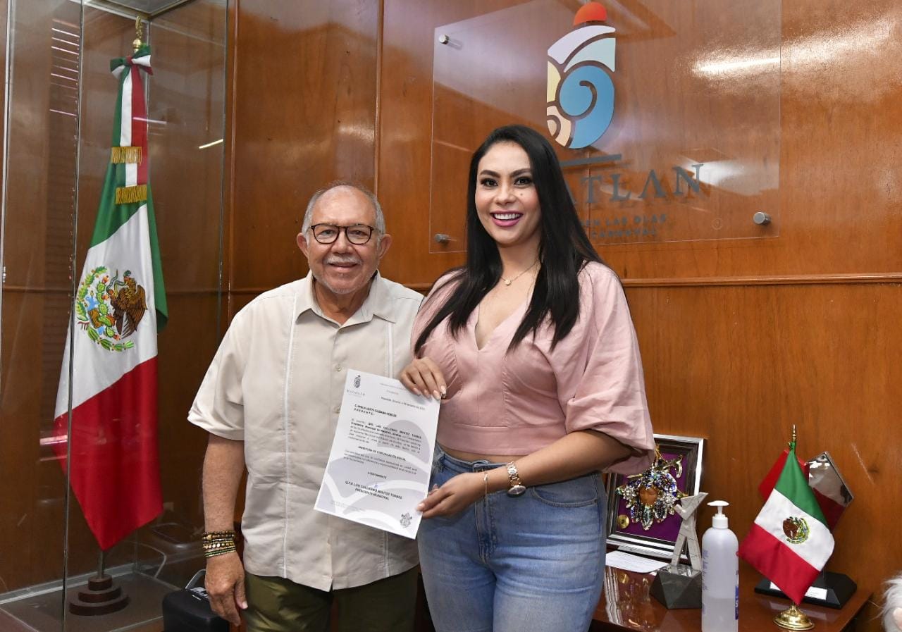Benitez Torres tomó protesta a Perla Guzmán como Directora de Comunicación Social de Gobierno de Mazatlán.