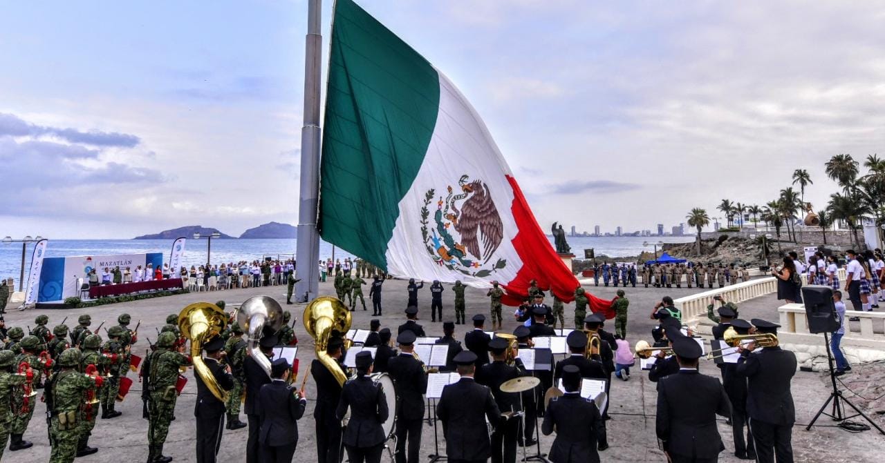 Realiza Ayuntamiento Lunes Cívico en la Sánchez Taboada.