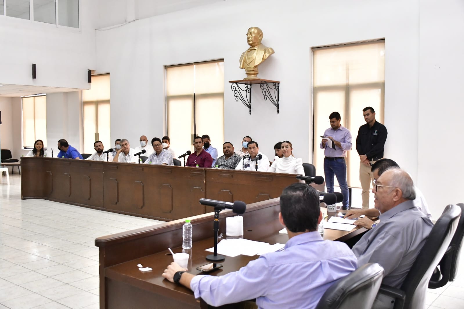 Gobierno Municipal y Consejo Intercamaral unen esfuerzos para el mejoramiento vial de Mazatlán.