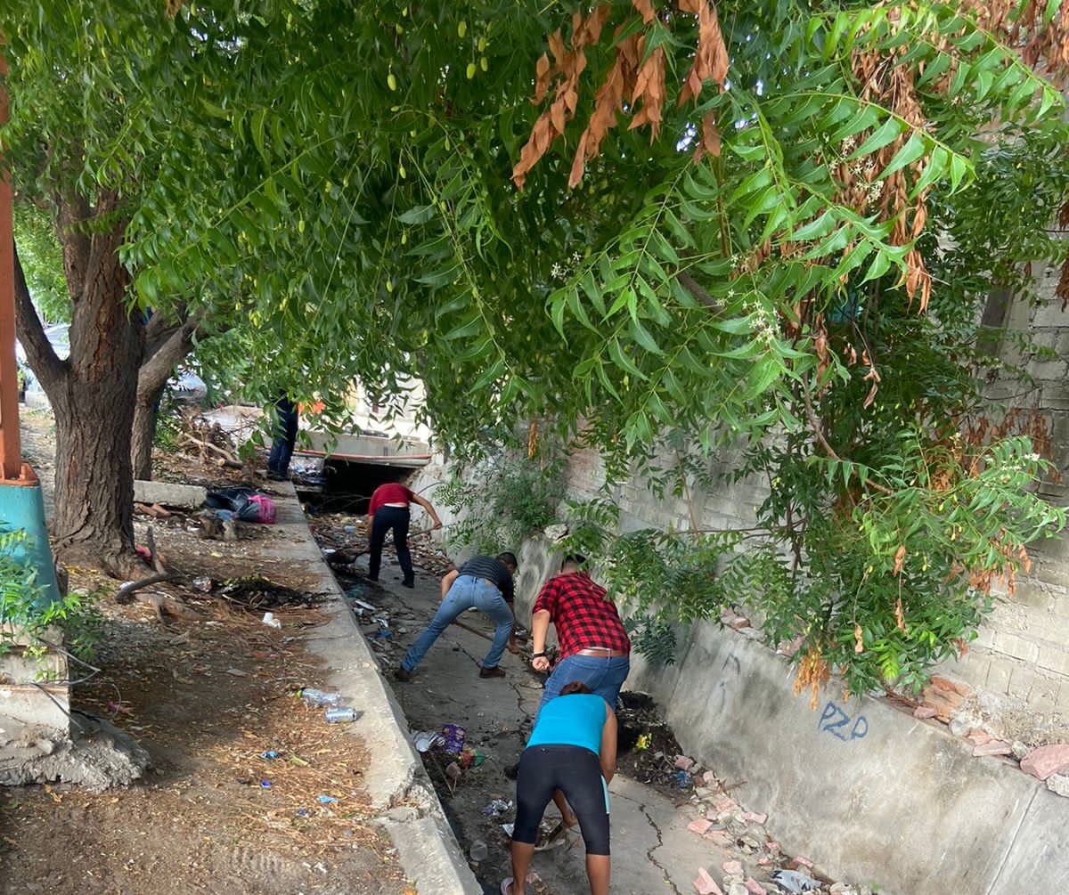 La Dirección de Zona Rural realizó la limpieza del canal “La Pizarra” en Villa Unión.