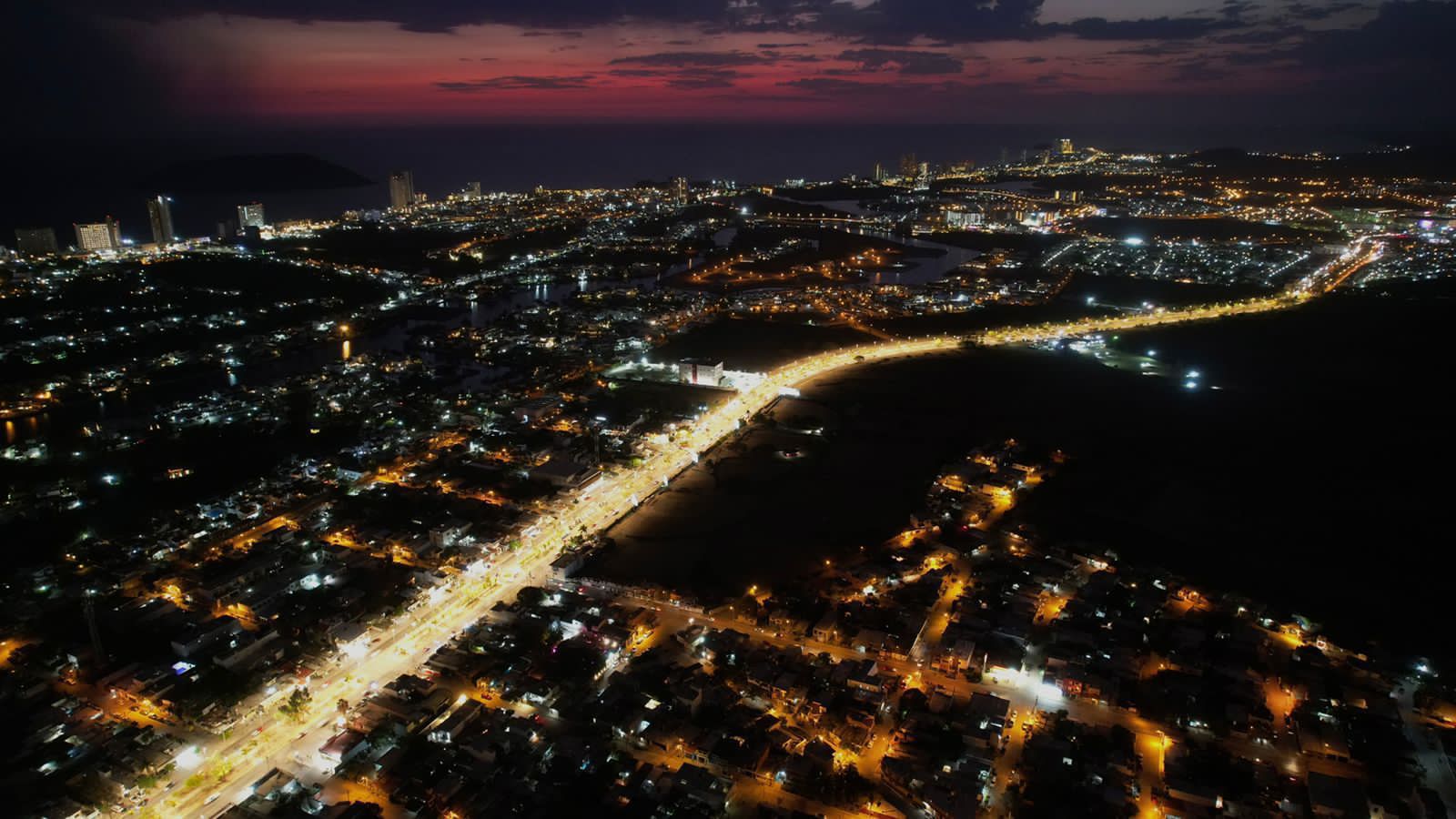 Químico Benitez Torres transforma la avenida Carlos Canseco y avenida La Marina.