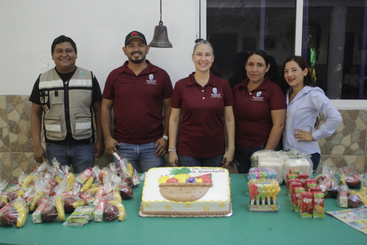 Realiza Ecología diversas actividades en el Asilo de Ancianos para conmemorar el Día Mundial de la Alimentación.