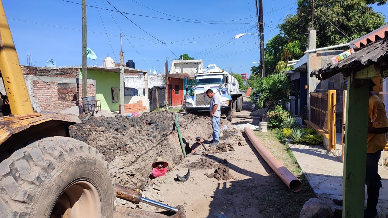 Rehabilita el Gobierno de Mazatlán red de atarjeas en Villa Unión.