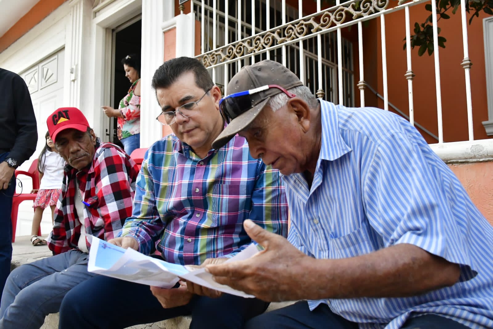 Gobierno de Mazatlán socializa el proyecto que se realizará en la zona de Flores Magón, a través del PMU.