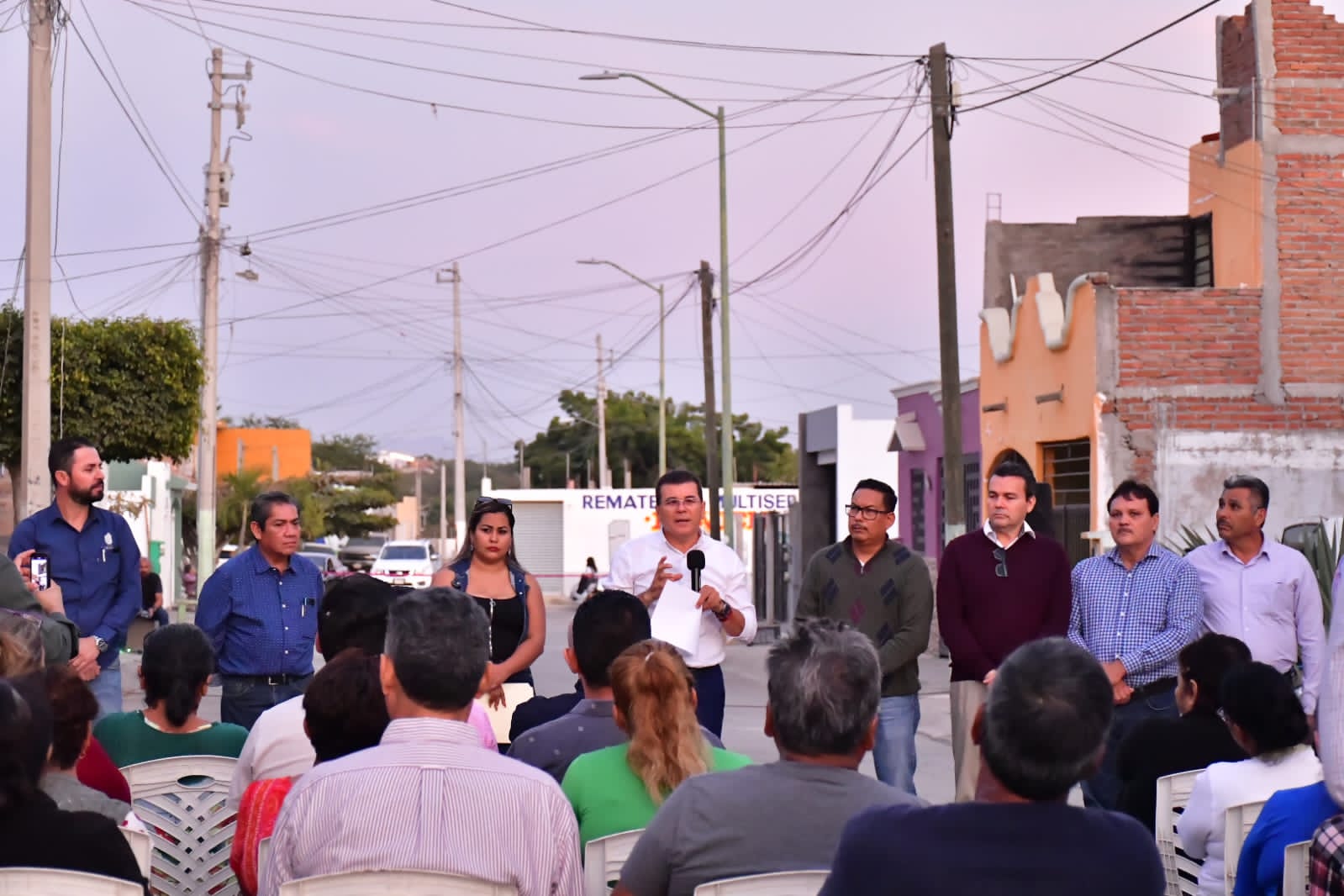 Gracias por caminar en las colonias populares que tanta falta les hacía” Habitante del Fracc. Colinas del Real