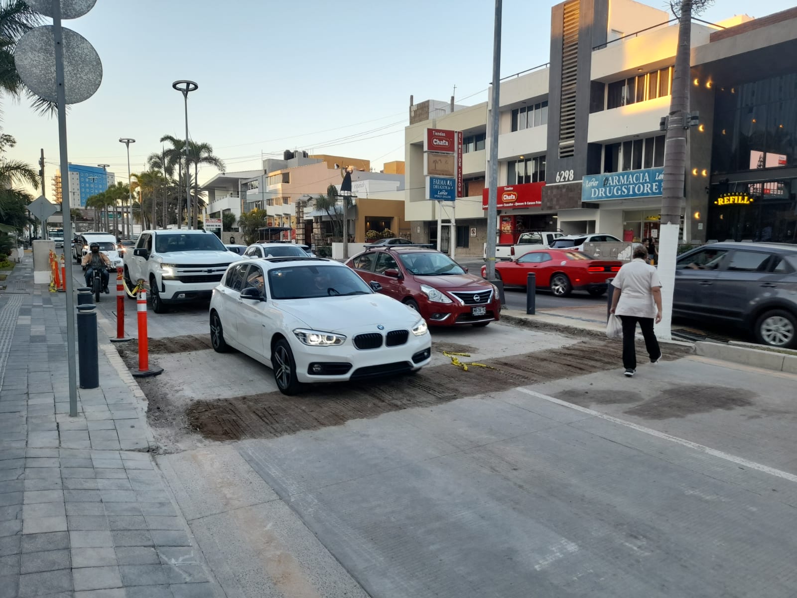 Abren provisionalmente carriles de norte a sur de la Camarón Sábalo, en tramo de demolición