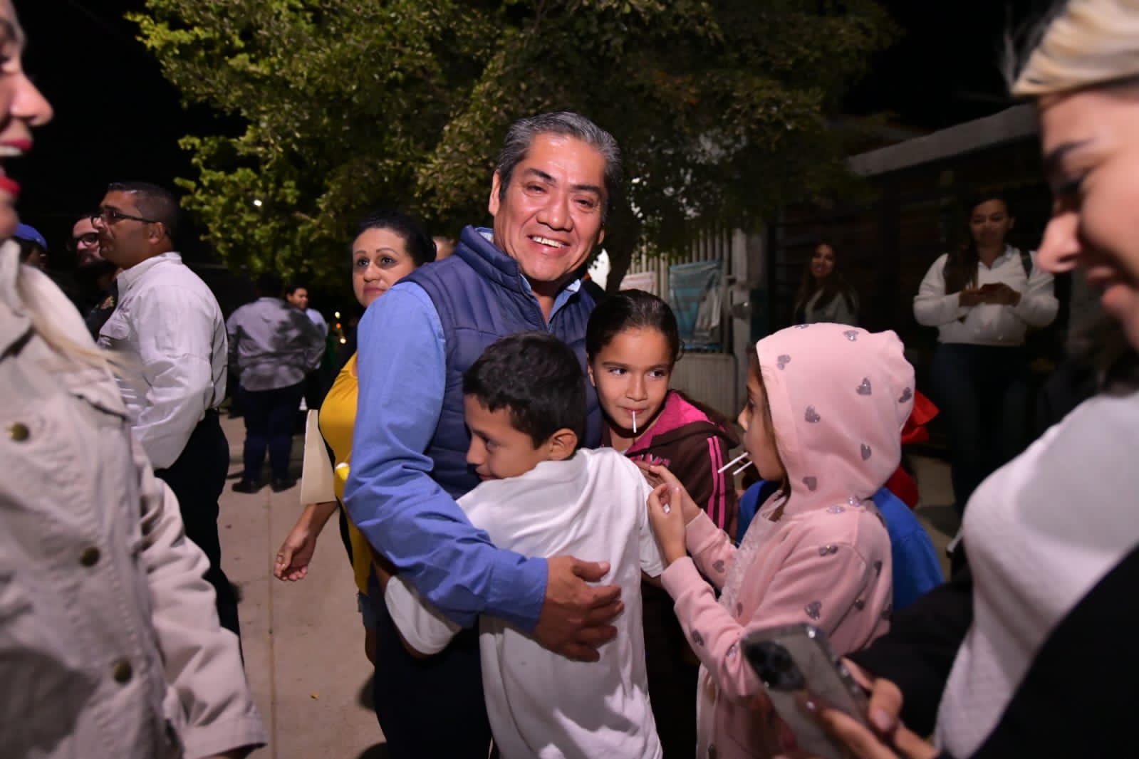 Con la reconversión de alumbrado público se ilumina la colonia Valle Bonito