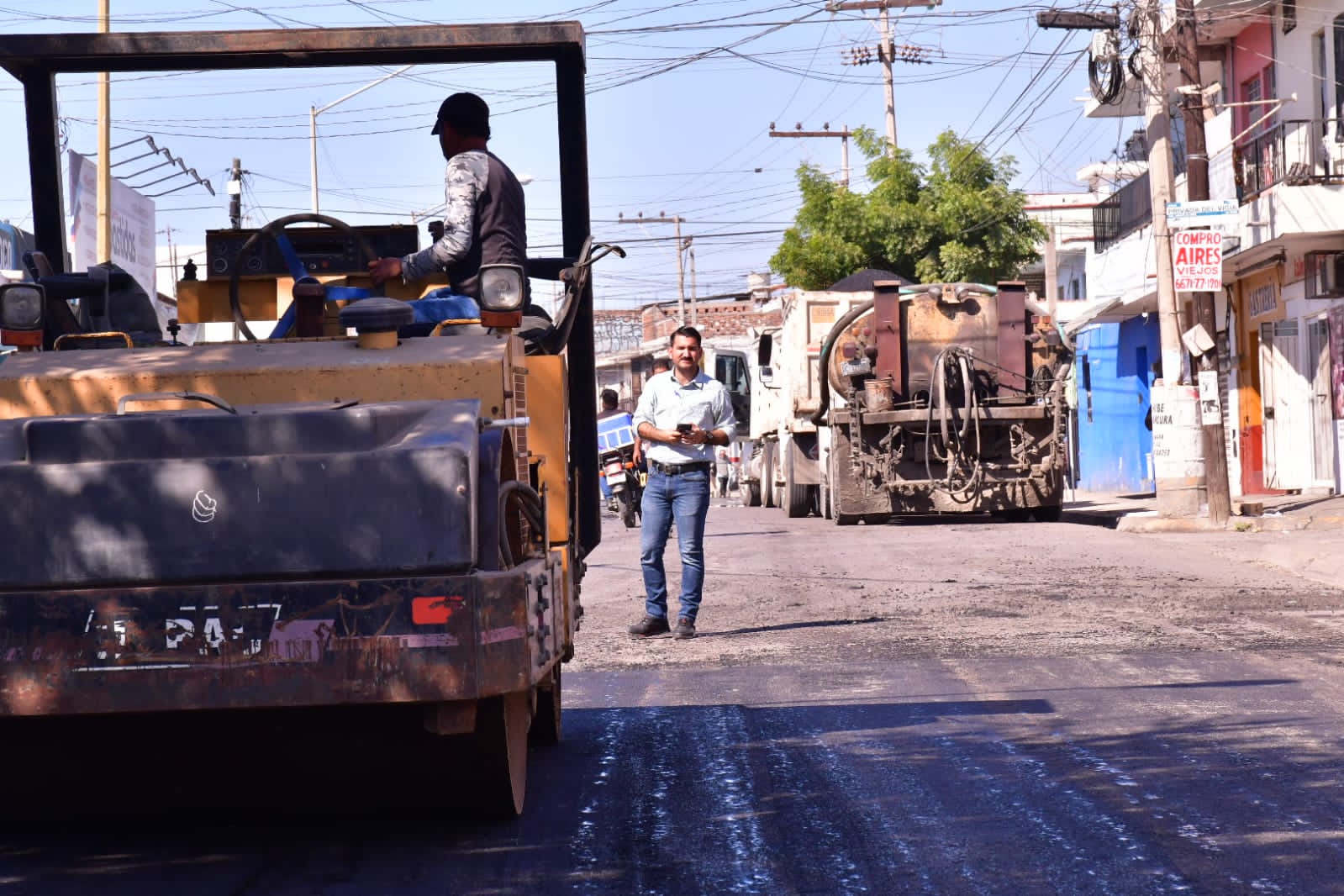 Obras Públicas inicia obra de reencarpetado en avenida Insurgentes.
