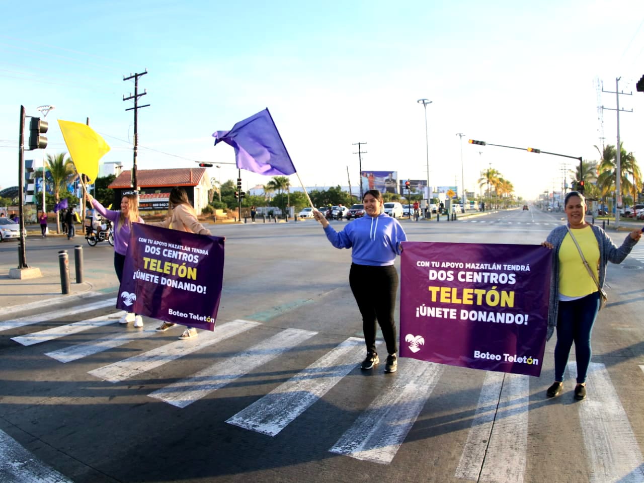 Continúa boteo “Teletón 2022” en cruceros importantes del puerto