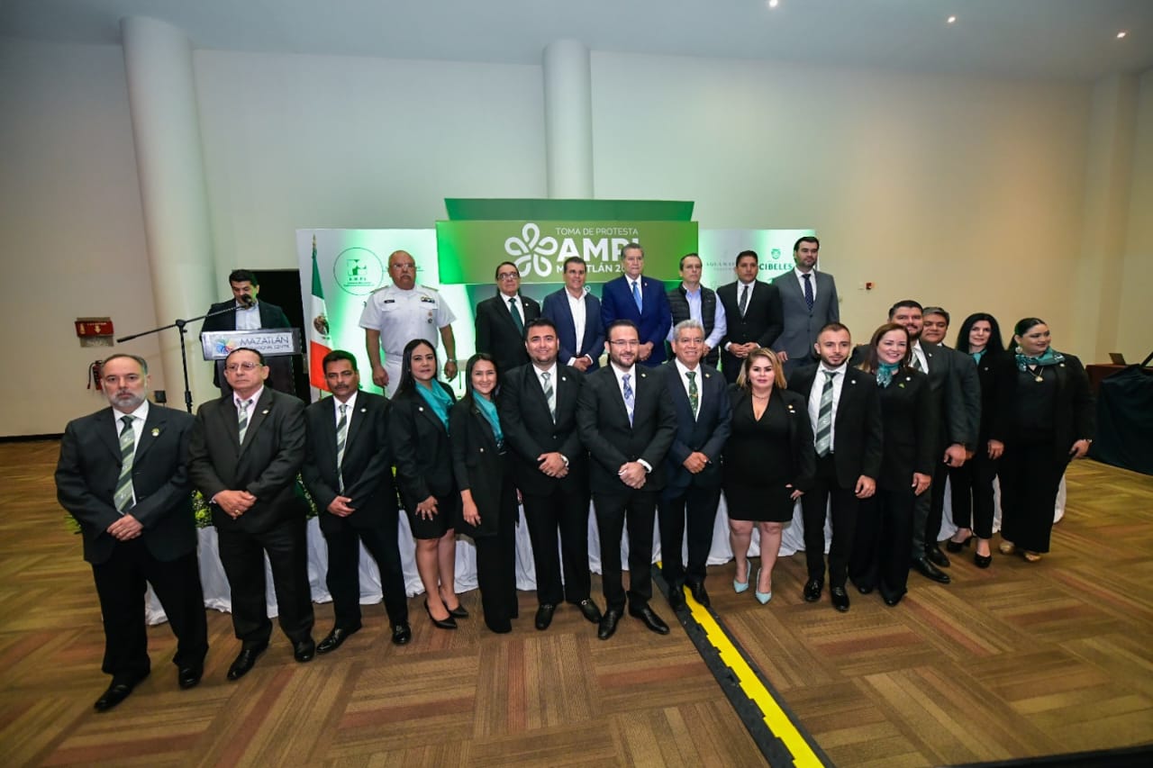 Refrenda Alcalde su compromiso con el sector inmobiliario
