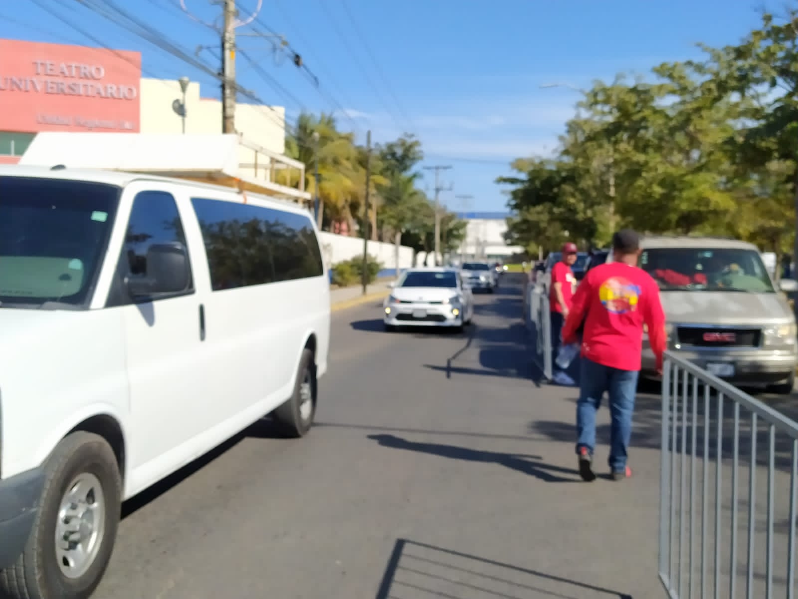 Habilitan carril derecho para circular sobre la Avenida Leonismo Internacional, sede se la semana de la Troca