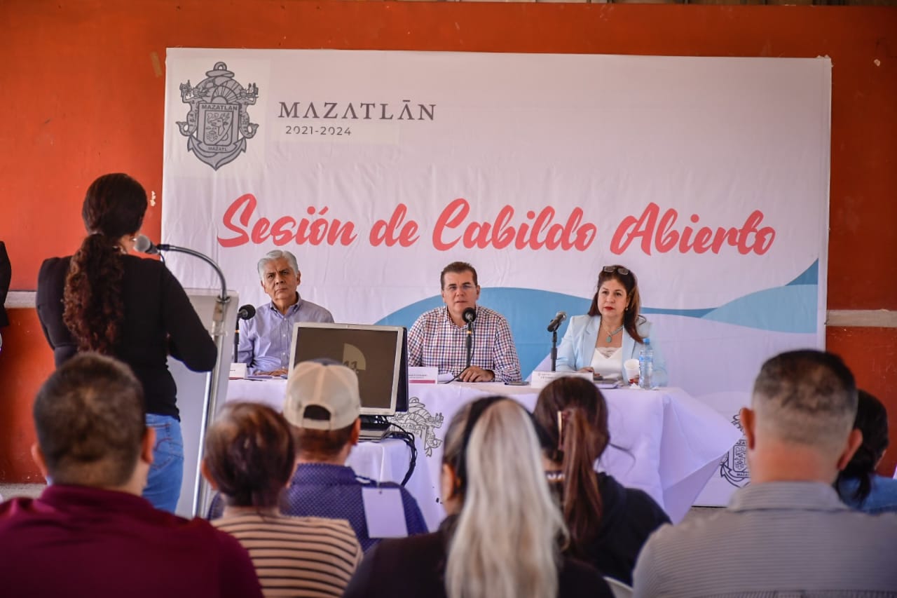 Gobierno Municipal realiza en Mármol sesión de Cabildo Abierto