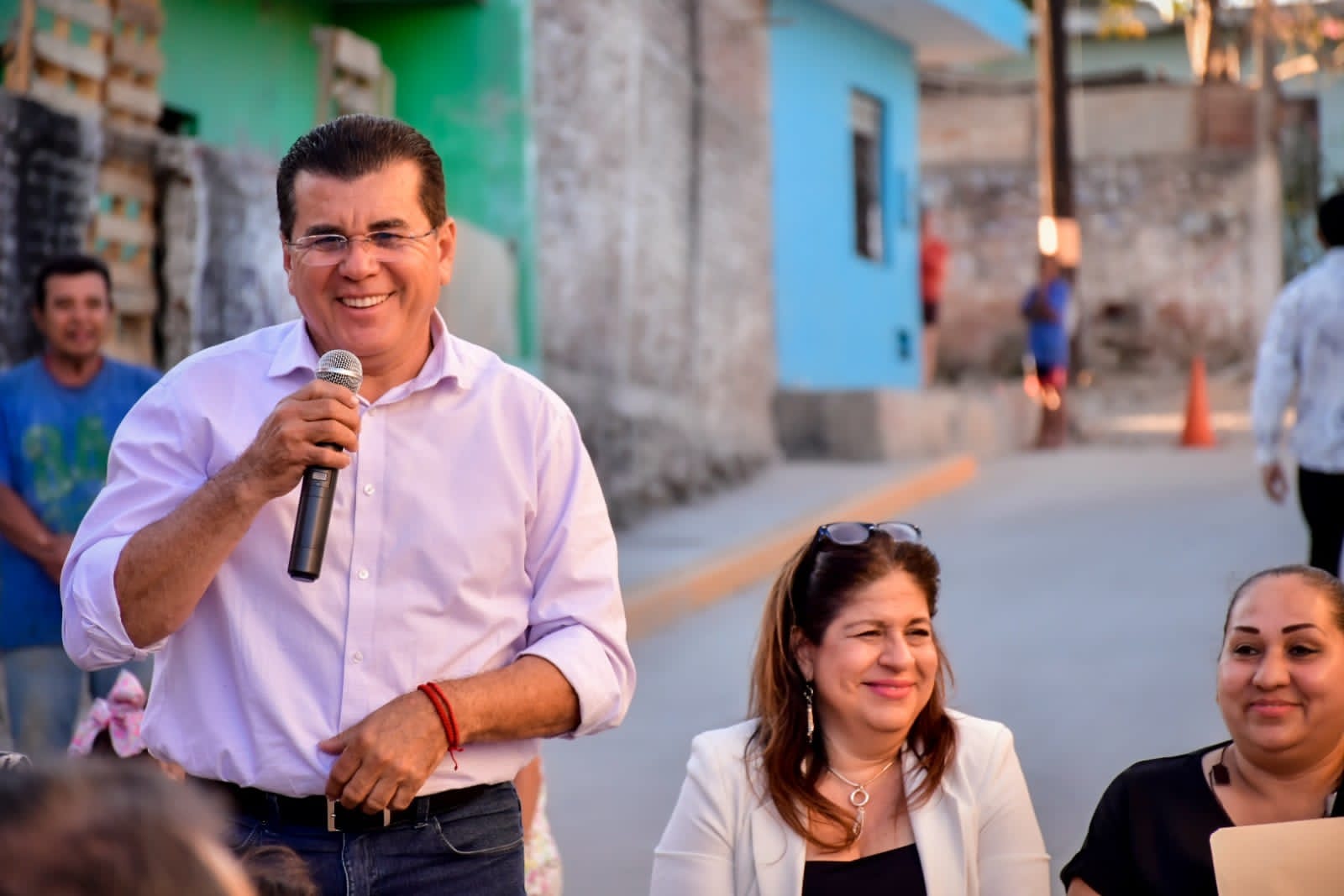”Tenía 25 años pidiendo la pavimentación y no lo había logrado hasta esta administración”, vecina de la colonia Francisco I Madero